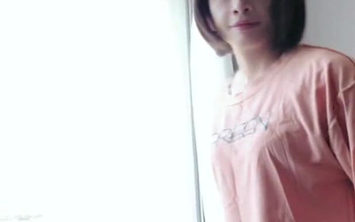 Taiwancdgirl: Shemaleting xuan ने होटल की खिड़कियों के पास हस्तमैथुन किया