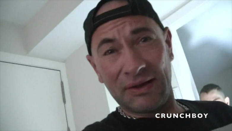 BAREBACK FUCK CLUB: Джонатан Stick наповнений кремпаєм Джесс Ройан