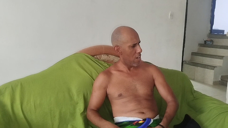 Adribella69: Walgelijke oude man profiteert van de onschuld van zijn stiefdochter...