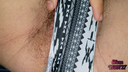 Wil9727: Je joue avec ma demi-sœur en culotte