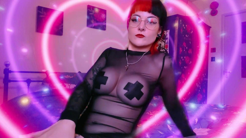 Bigtiddygoth: Sissy brain wash loop - non sono altro che il buco...