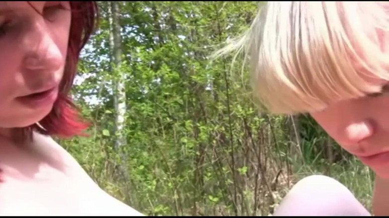 Laureen pink & friends: Lesbischer muschi-spaß im freien