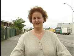 Xfucks: Dojrzałe толстушки miga cyck na zewnątrz