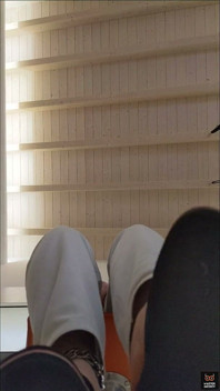มุมมองคนเย็ด ใต้ฝ่าเท้านายของคุณ