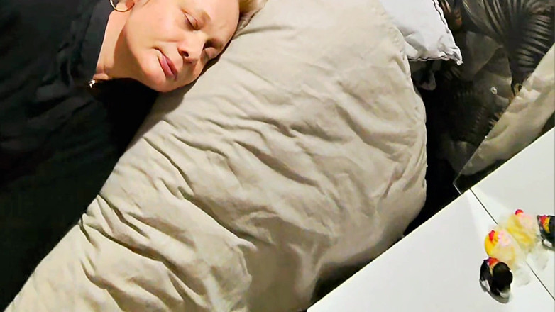 Sofy13: Para Meu Retorno, Levo Uma Merda No Cu