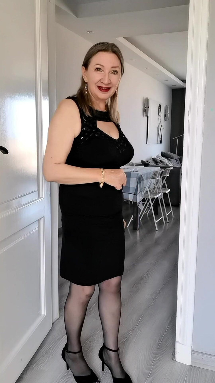 MariaOld: 서둘러 약속으로 이어지는 것: 당신의 욕망에 굴복하는 계모