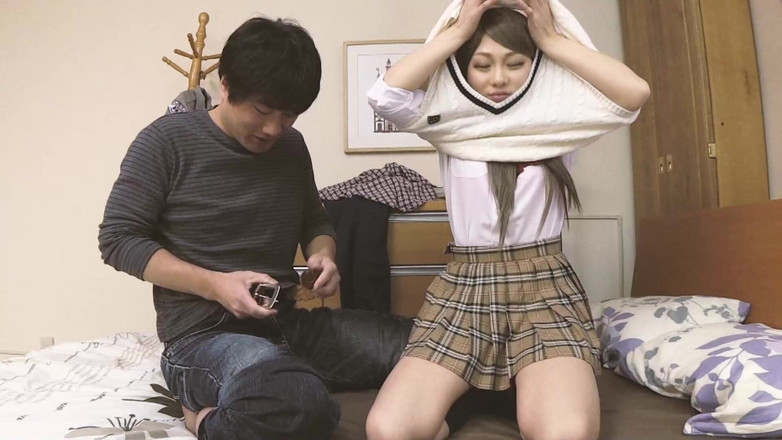 JAPAN IN LOVE: 昇る太陽美女 シーン3 美しい日本のティーンが毛深い膣と精液を楽しむ