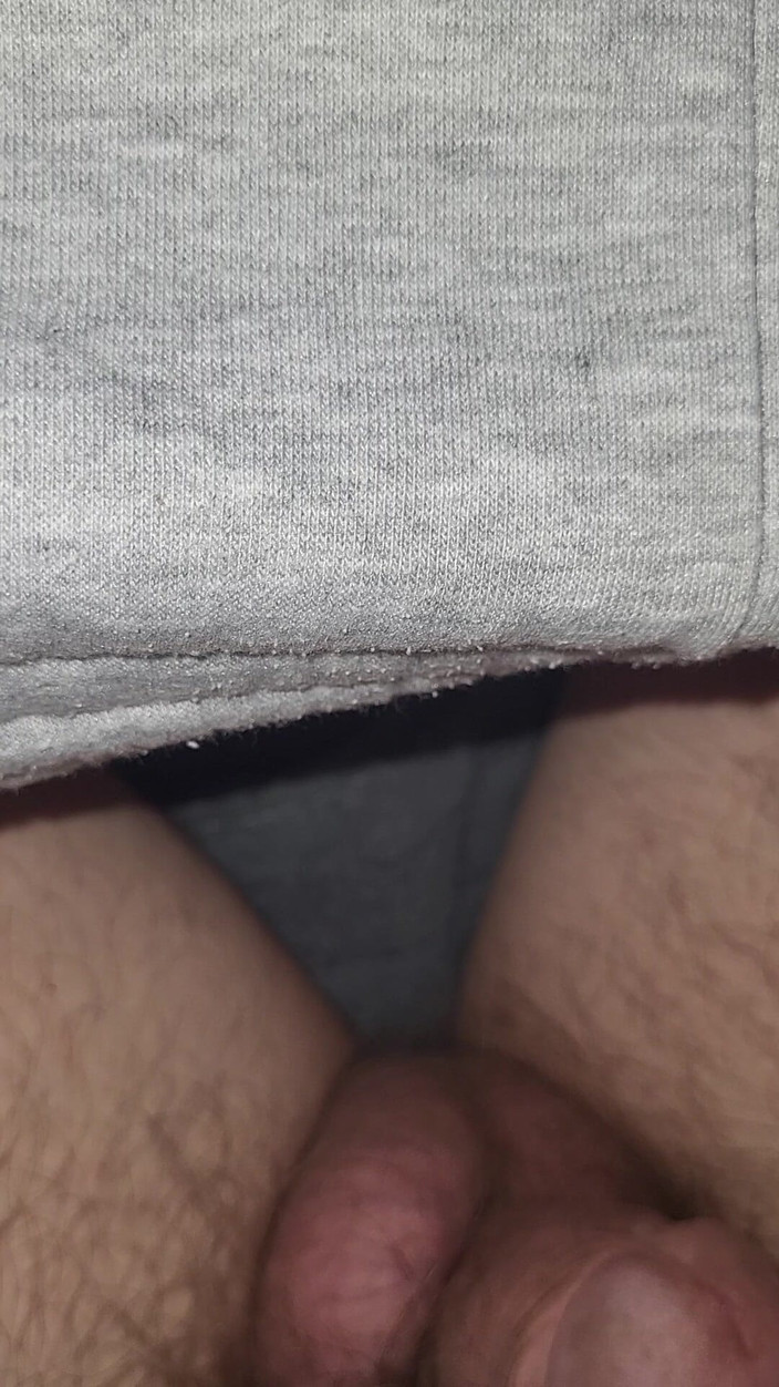 Polishx: Regardez papa jouer avec sa bite