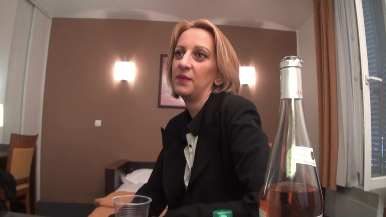 Paris Jango: Louise Du Lac Por Dos Desconocidos