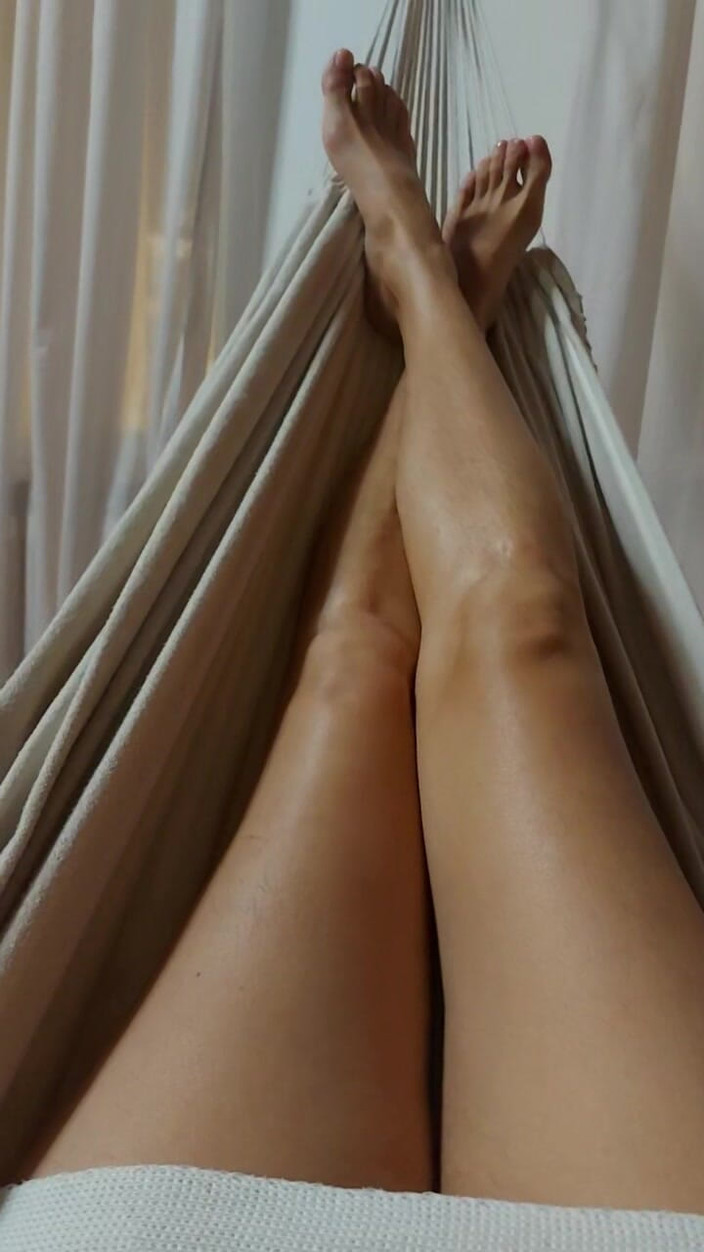 GinnaGg: 내 다리 좀 봐