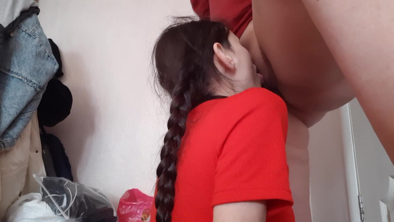 Lesbian-illusion: Minha professora me seduziu e me fez levar sua buceta...