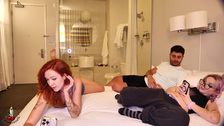 Cherrycandle: 素人3P双，骑乘和胸部射精