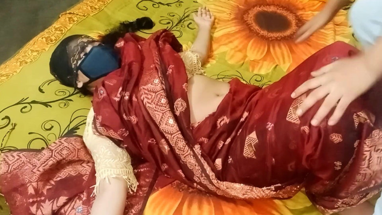 ValuableBridge1: Krásná desi manželka si užívá sex