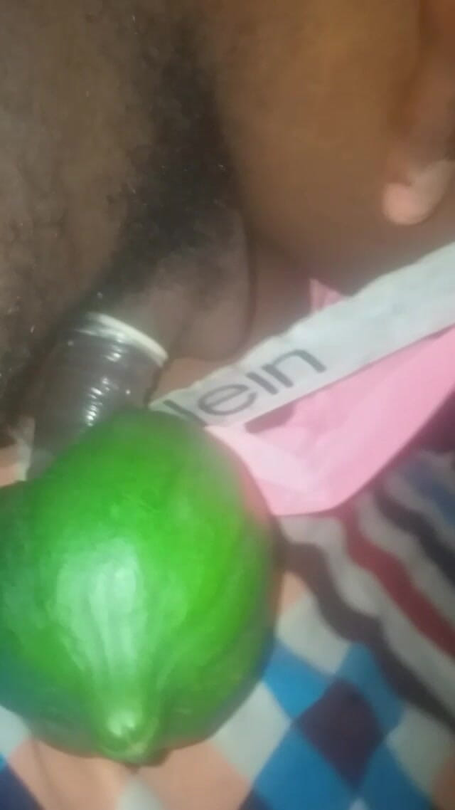 Badman4606: Fruta follando