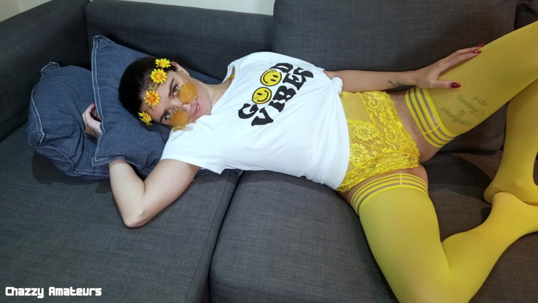 PornoJuice: Focení Pixiee Little good vibruje