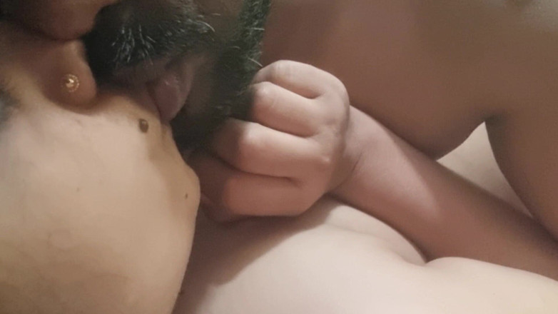 bdboygirl69: Skutečný manžel manželka sex video. Saje prsa a stříká do...