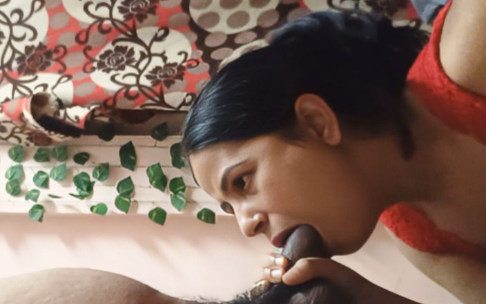 Hot Sis: Latika сосет большой черный член