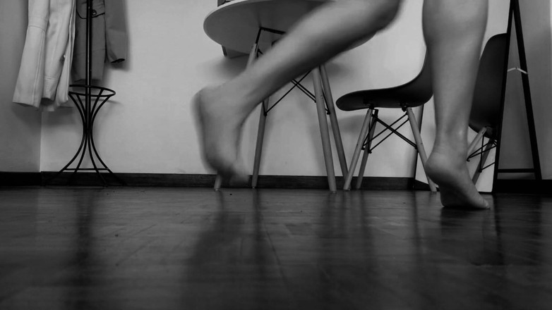 Kinky Lyrical: Chodidla a hudba