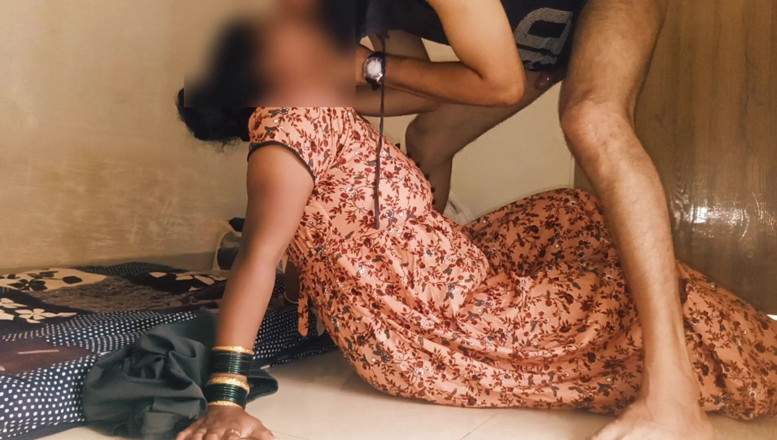 Hot Indian Milf 2: Hete dorpsstiefmoeder's strakke poesje neuken door stiefzoet.