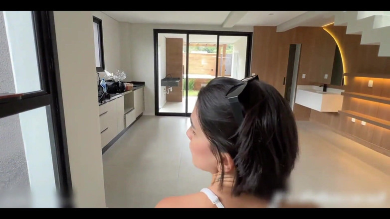 Fablazed: Uwiodłem dostawcę moją idealną dupą!