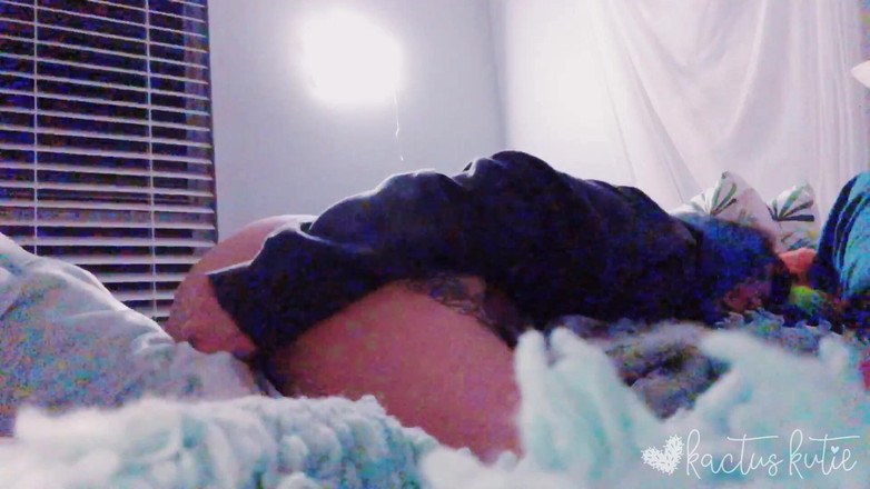 kactus kutie: Late Night Pillow Humping