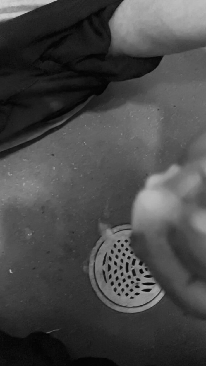 janipeso: Handjob in Slowmotion Blowout
