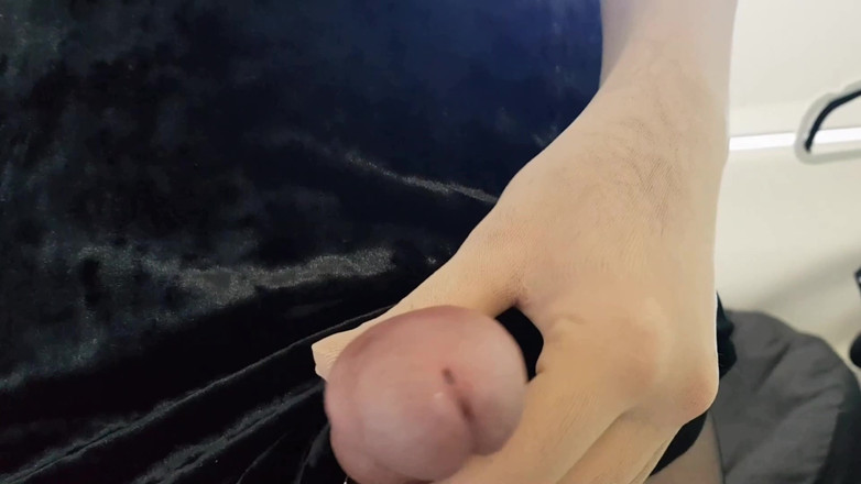 Dani Leg: Dani Leg w rajstopach spuści duży na lustrze