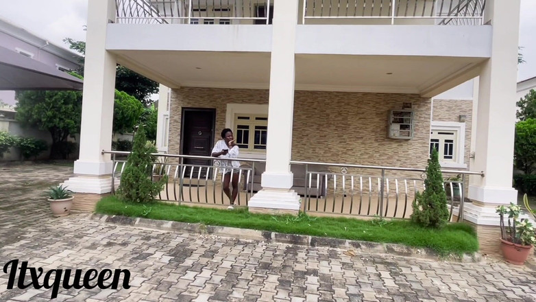 ITX_Kwin: Le jardinier à la bite africaine géante