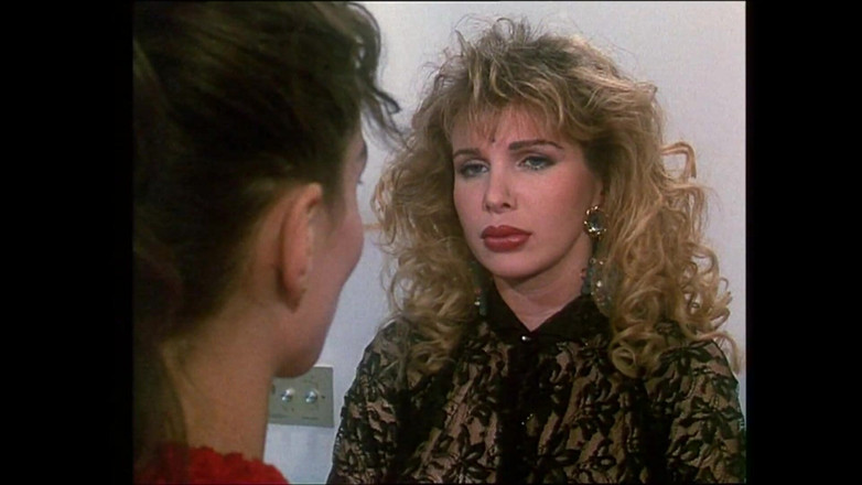 Vintage megastore: Dua MILF lesbian seksi yang cantik menjilat tetek besar antara...