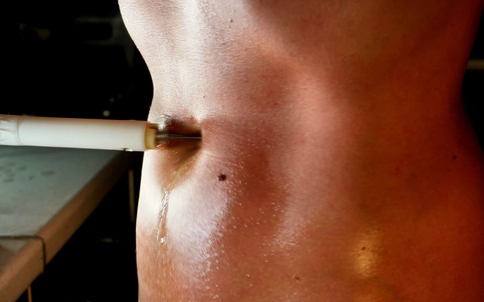 Navel fans: Navel neemt de machine. Van langzame rek tot hard ritme