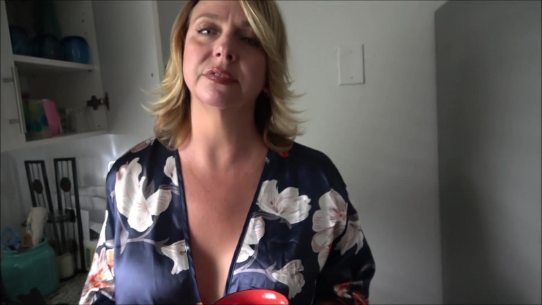 Alex Adams: L’accident de ma copine - Brianna Beach - Maman passe en premier