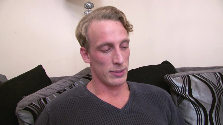 UK Sinners: Prostituta Alessa Savage fode Luke Hardy e seu pau de...