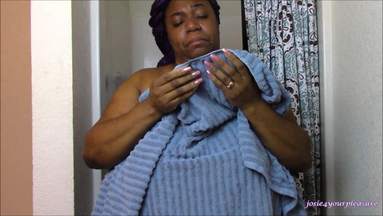 Josie4yourpleasure: Shower Time Nose Blows Custom HD