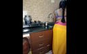 Sexy-dimple: Hete Tamil Mallu tante open blouse naakt tieten strakheid massage...