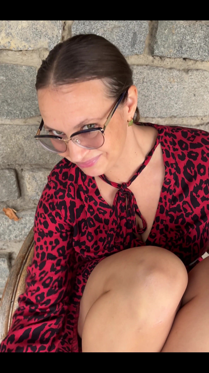 Crypto Mommy: Громадська осіння прогулянка містом без трусиків