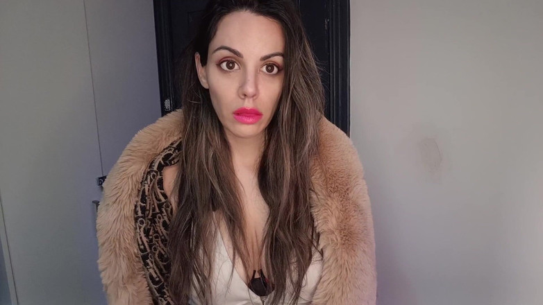 Annika Rain: Home Wrecker - ben karını iftira ederken kötü bir koca ol