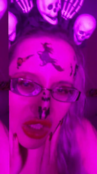 Szlochaj w moje okulary, podczas gdy spędzam twoją emeryturę, sissygirl