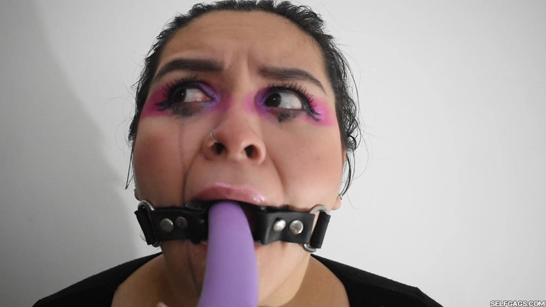 Selfgags Latina Bondage: Probíhá trénink děvky