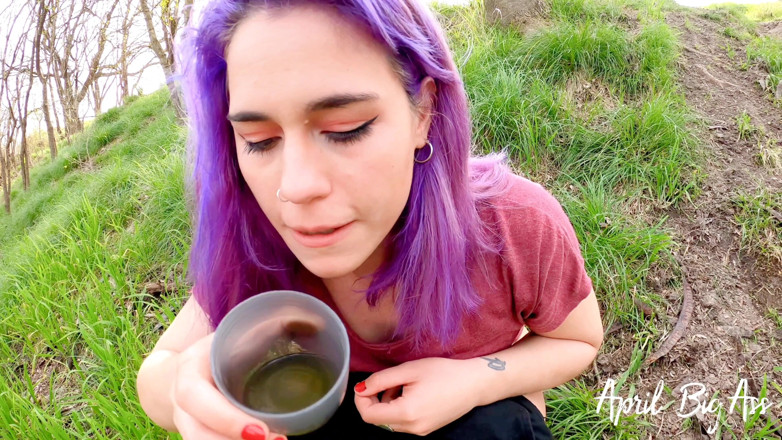 April BigAss: Drinking pee on the street from Argentina vacation, yellow all