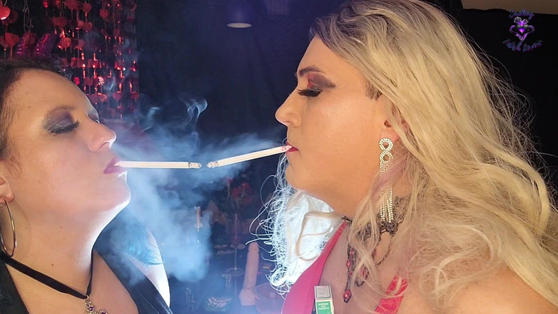 HollyCox: Rökig förförelse: Misty120s kyssar