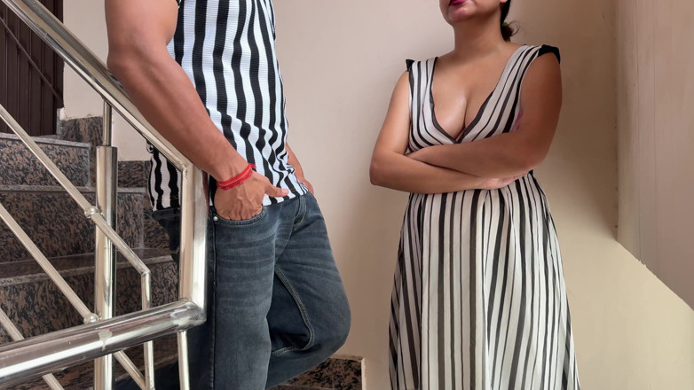 Hornycouple149: Aku ngentot pacar temanku saat dia pergi ke pesta