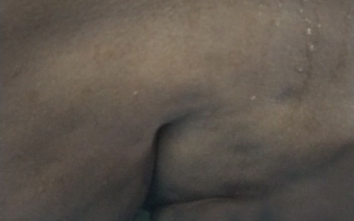 Tamil lesbian: 入浴後の前戯
