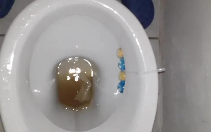 Chubbynhorny: Quik Piss