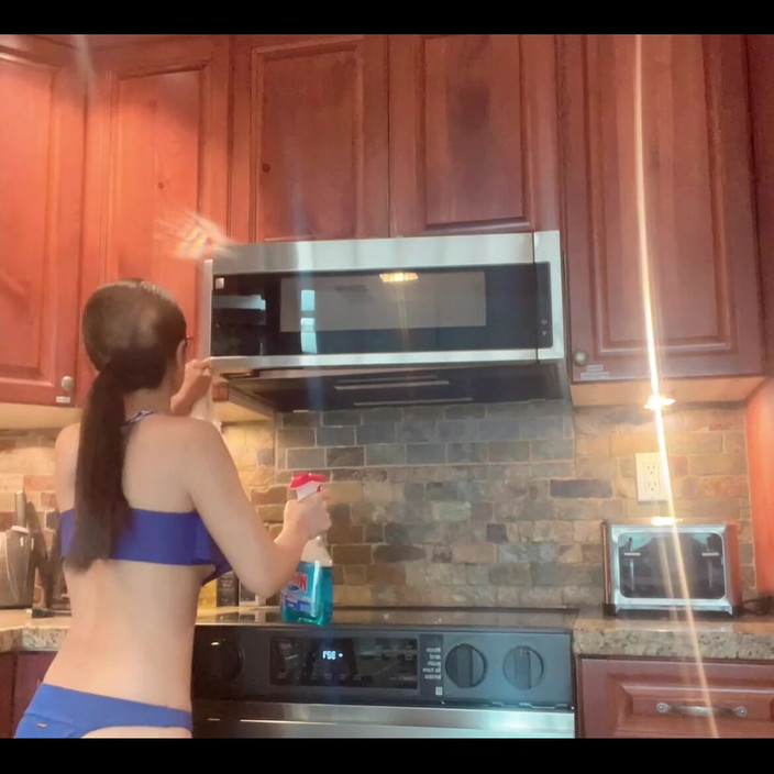 sweethanajapanese: Clean Kitchen Sexy