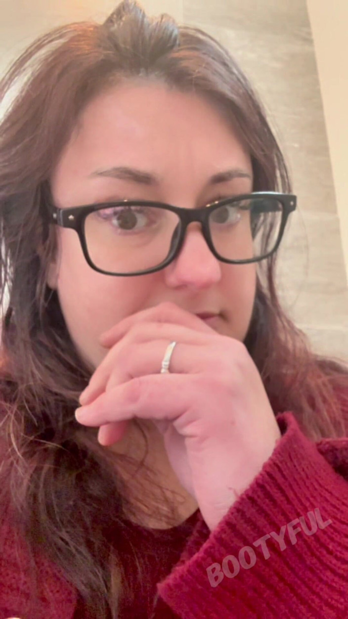 BellaBlast: Büyük gazı serbest bırakılıyor: sulu osuruklarımı bella blast ile sallıyorum