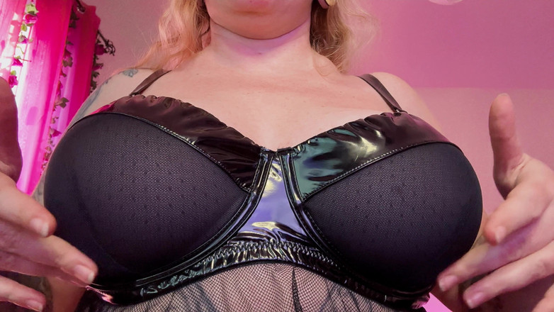 Kisicaxx: Tits