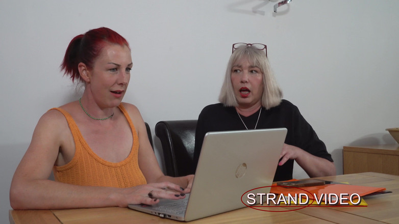 Sarah Stern custom kinks the fetish film maker: Naked on Social Media