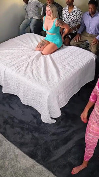 Di sebalik Tabir dengan gangbang pesta seks hotwife