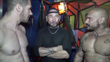Fun bareback meeting in Barcelona: Santi Noguera fucked raw by the straight Vlad Castle