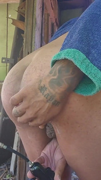 Primera vez usando una bola anal inflable